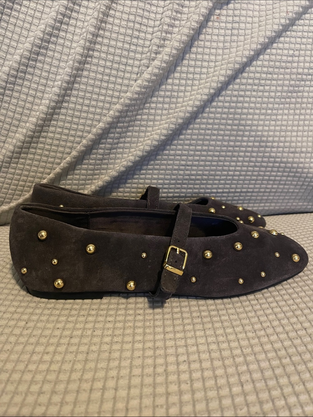 Zara women’s Dark Brown Mary Jane Flats with Gold Studs size 40 /9 us - Picture 2 of 7